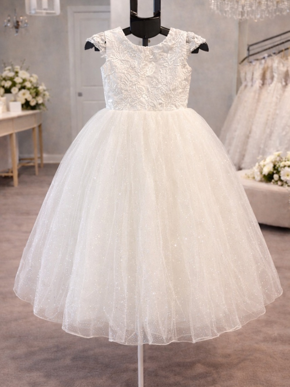 LAVETIR Flower Girl Dress White Tulle Sparkle Baptism Communion Size 4